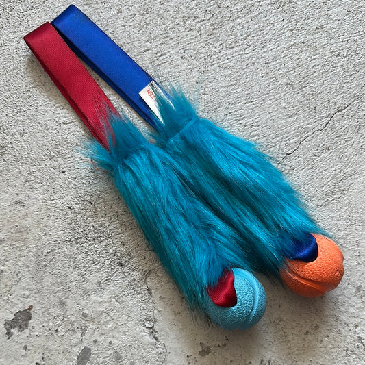 Doggie-zen fuskpels med Chuckit bold